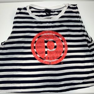 Pure Barre circle p crop